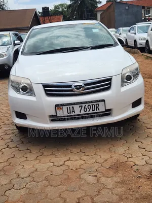Toyota Axio 2011