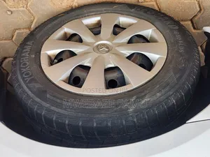 Toyota Axio 2011
