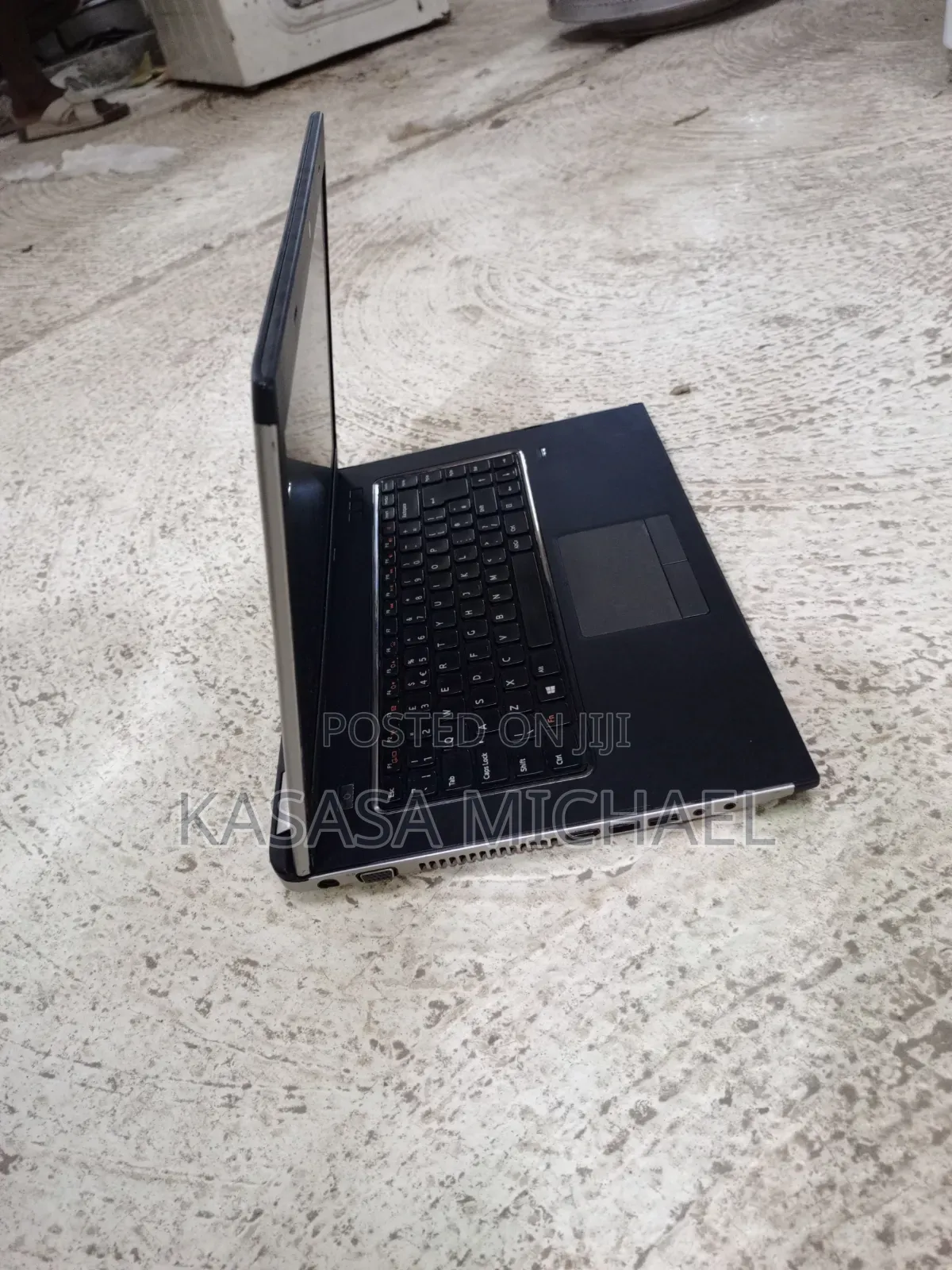 Laptop Dell Vostro V131 4GB Intel Core i3 HDD 250GB