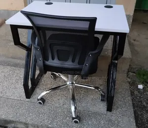 White/and Black/Mode/Office Desk/Good Furniture