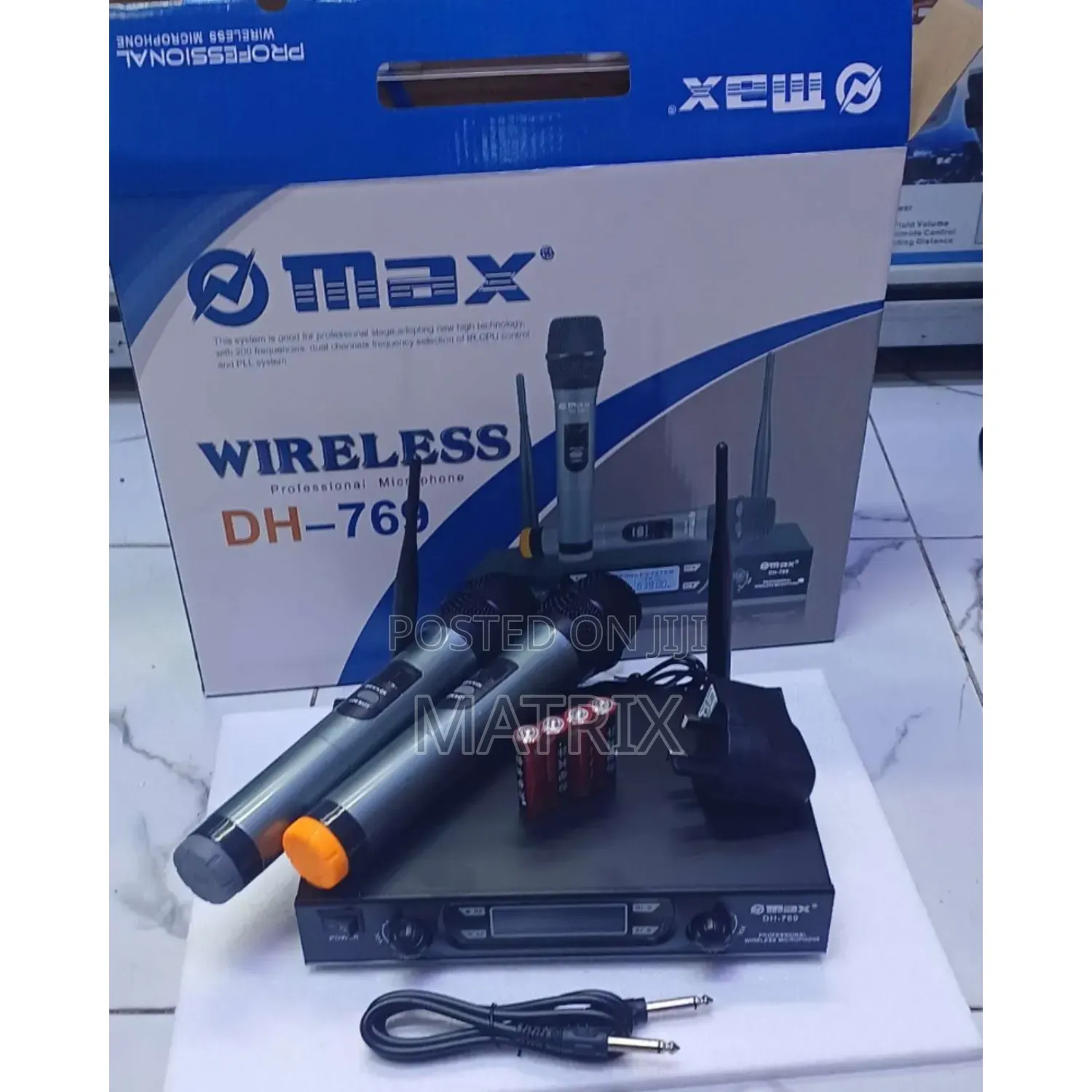 Omax DH-769 Dual Wireless Microphone System