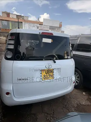 Toyota Sienta 1.5 AWD 2009 White