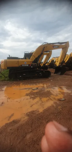 Excavator SY245H