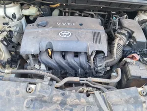 Toyota Corolla Rumion 2010 White