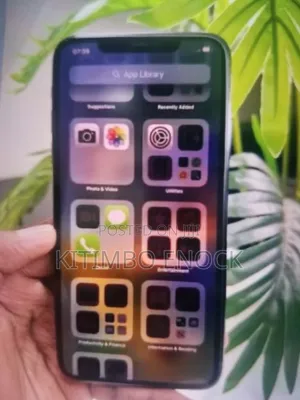Apple iPhone 11 64 GB Gray