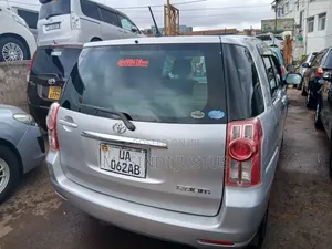 Toyota Raum 2006 Silver