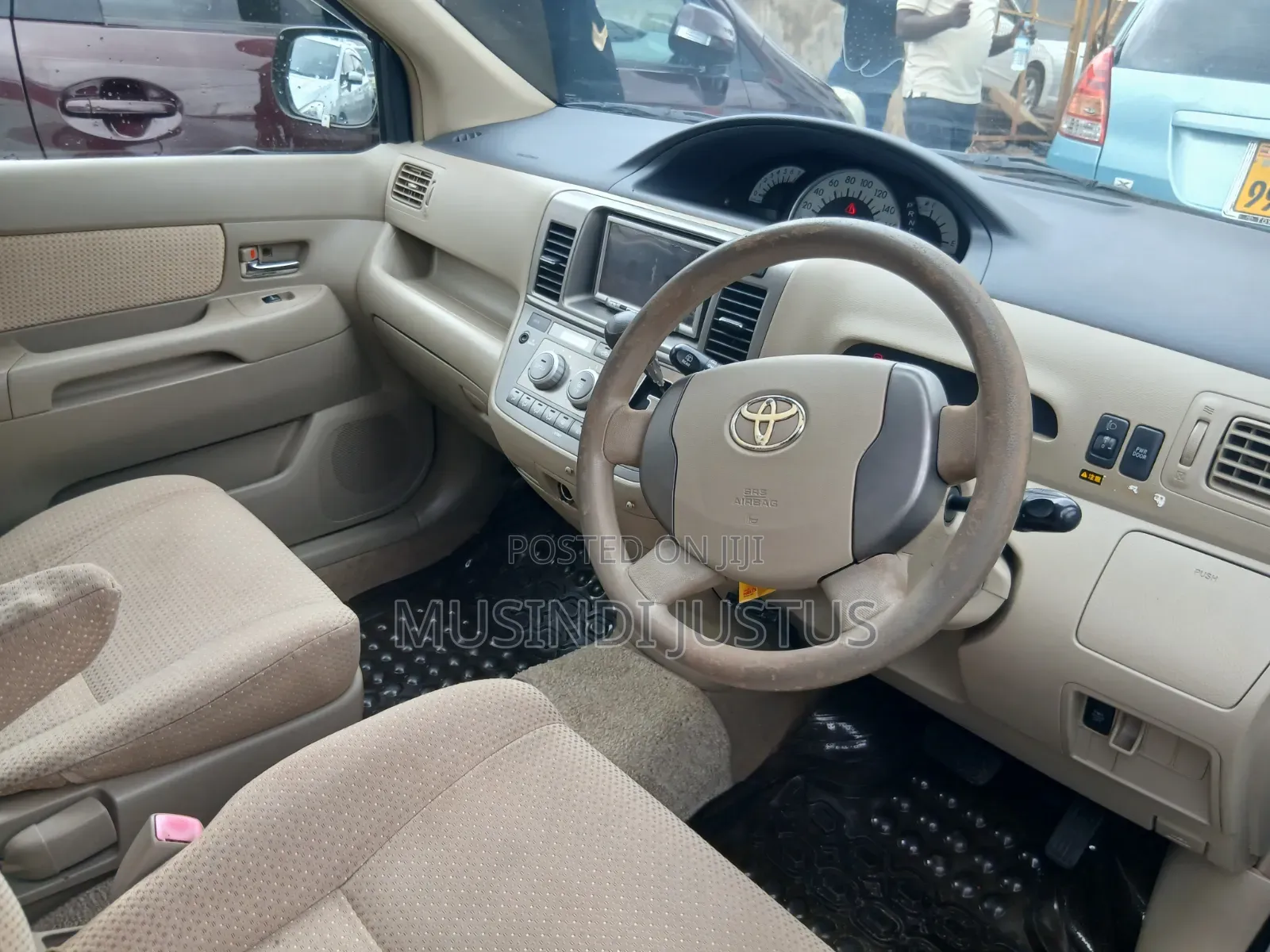 Toyota Raum 2006 Silver