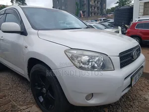 Toyota RAV4 2009 White