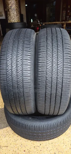 265/60r20 Dunlop Grandtrek Tires