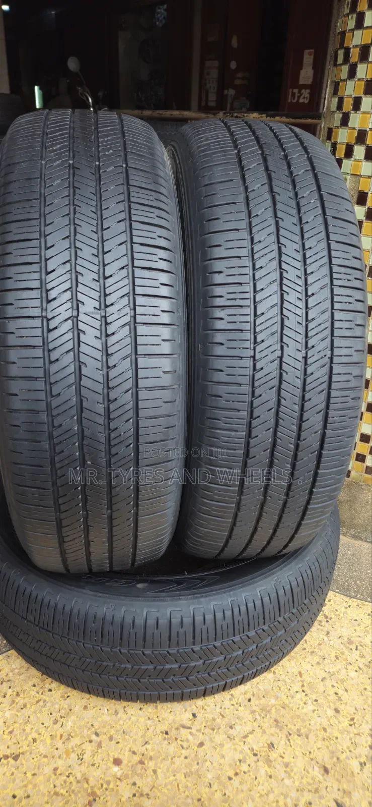 265/60r20 Dunlop Grandtrek Tires