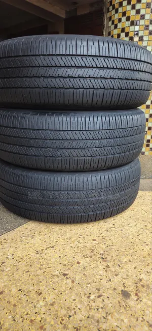 265/60r20 Dunlop Grandtrek Tires