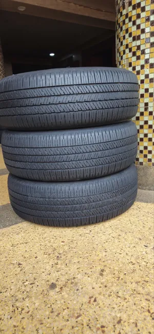 265/60r20 Dunlop Grandtrek Tires