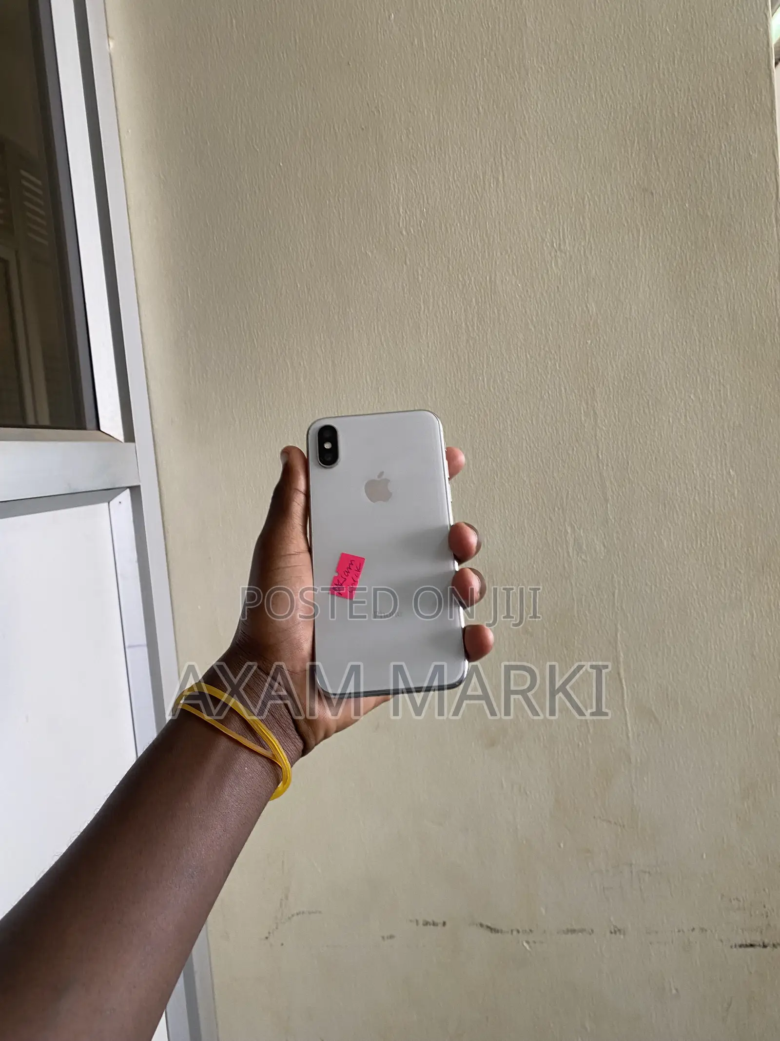 Apple iPhone X 64 GB White