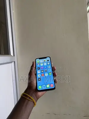 Apple iPhone X 64 GB White