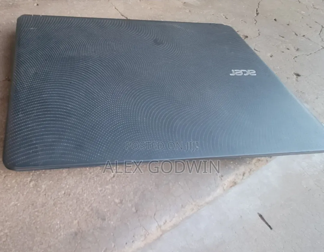 Laptop Acer Aspire ES1-432 4GB Intel HDD+SSD 1T