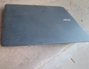 Laptop Acer Aspire ES1-432 4GB Intel HDD+SSD 1T