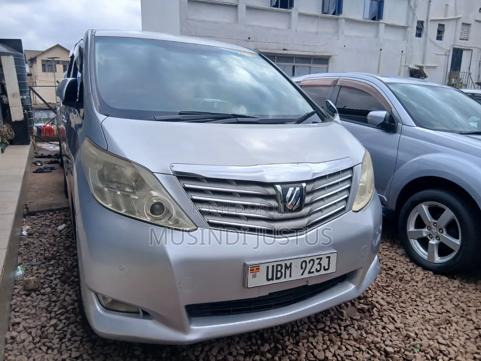 Toyota Alphard 2009 Silver