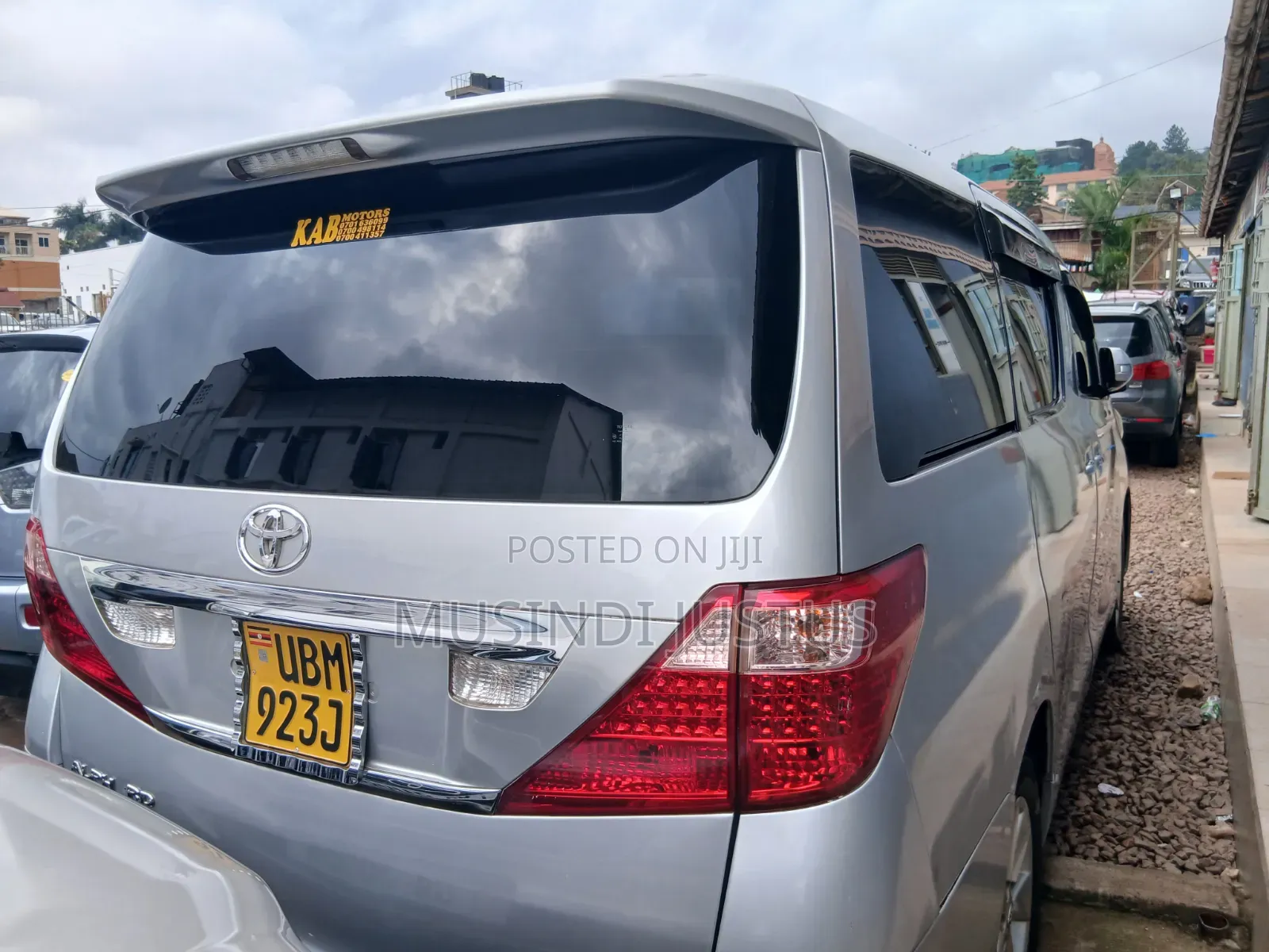 Toyota Alphard 2009 Silver
