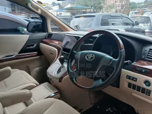 Toyota Alphard 2009 Silver