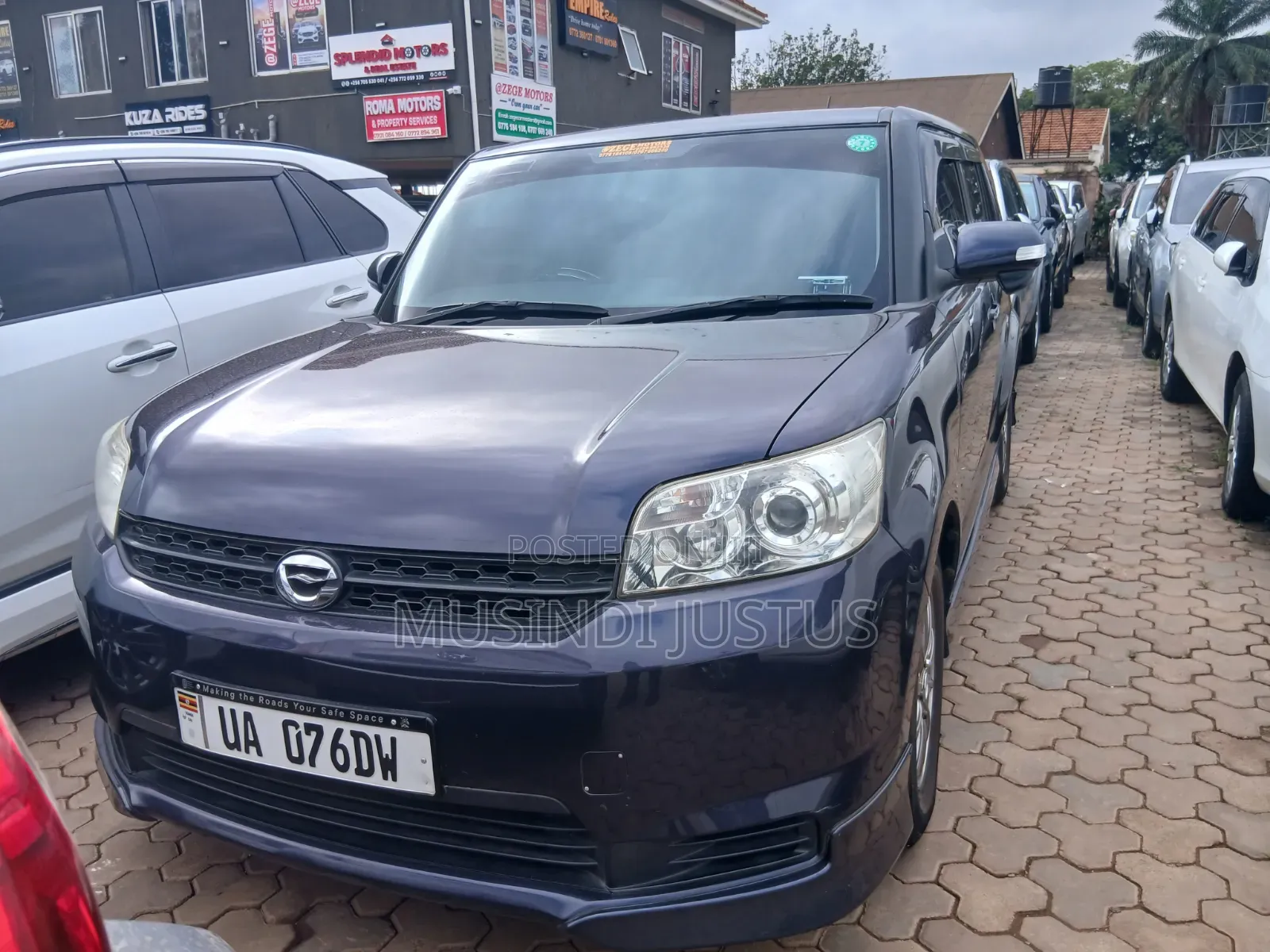 Toyota Corolla Rumion 2011