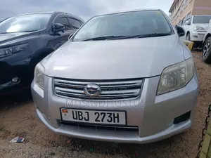 Toyota Axio 2010 Silver
