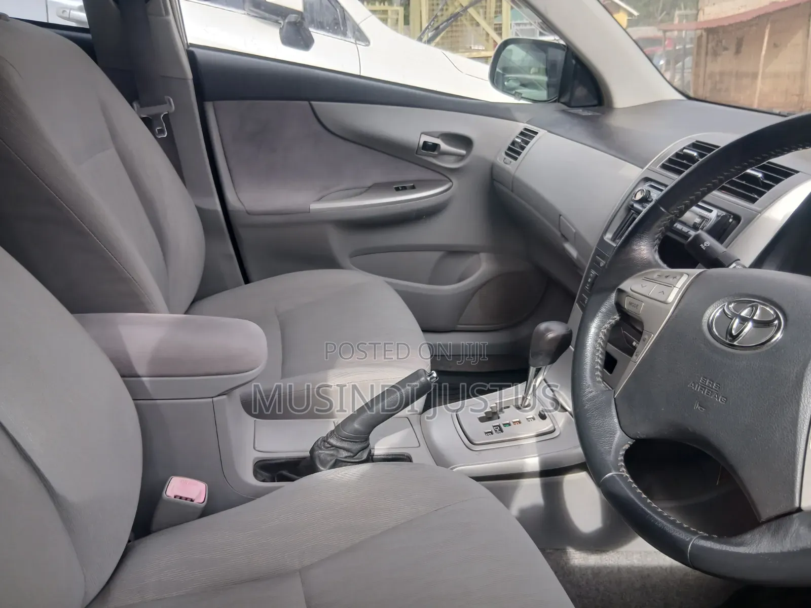 Toyota Axio 2010 Silver