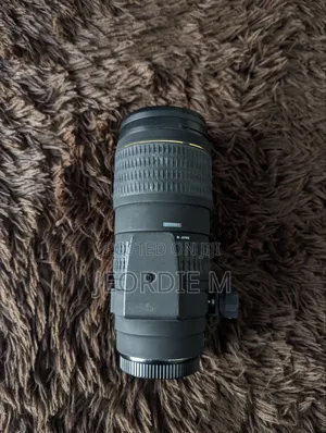 Sigma 70-200 F2 8 HSM Apo Lens