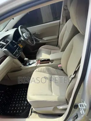 Toyota Premio 2011 Silver