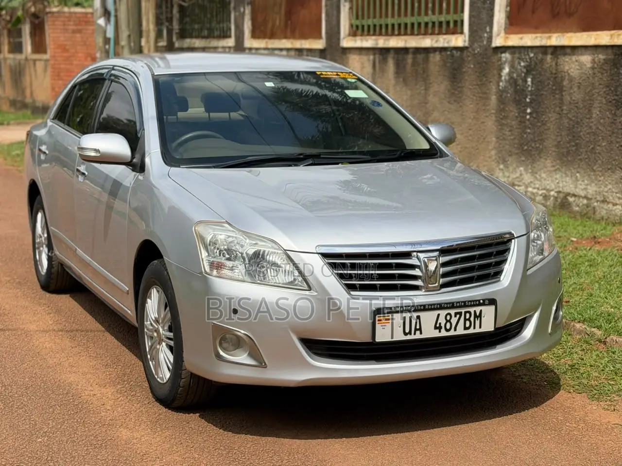 Toyota Premio 2011 Silver