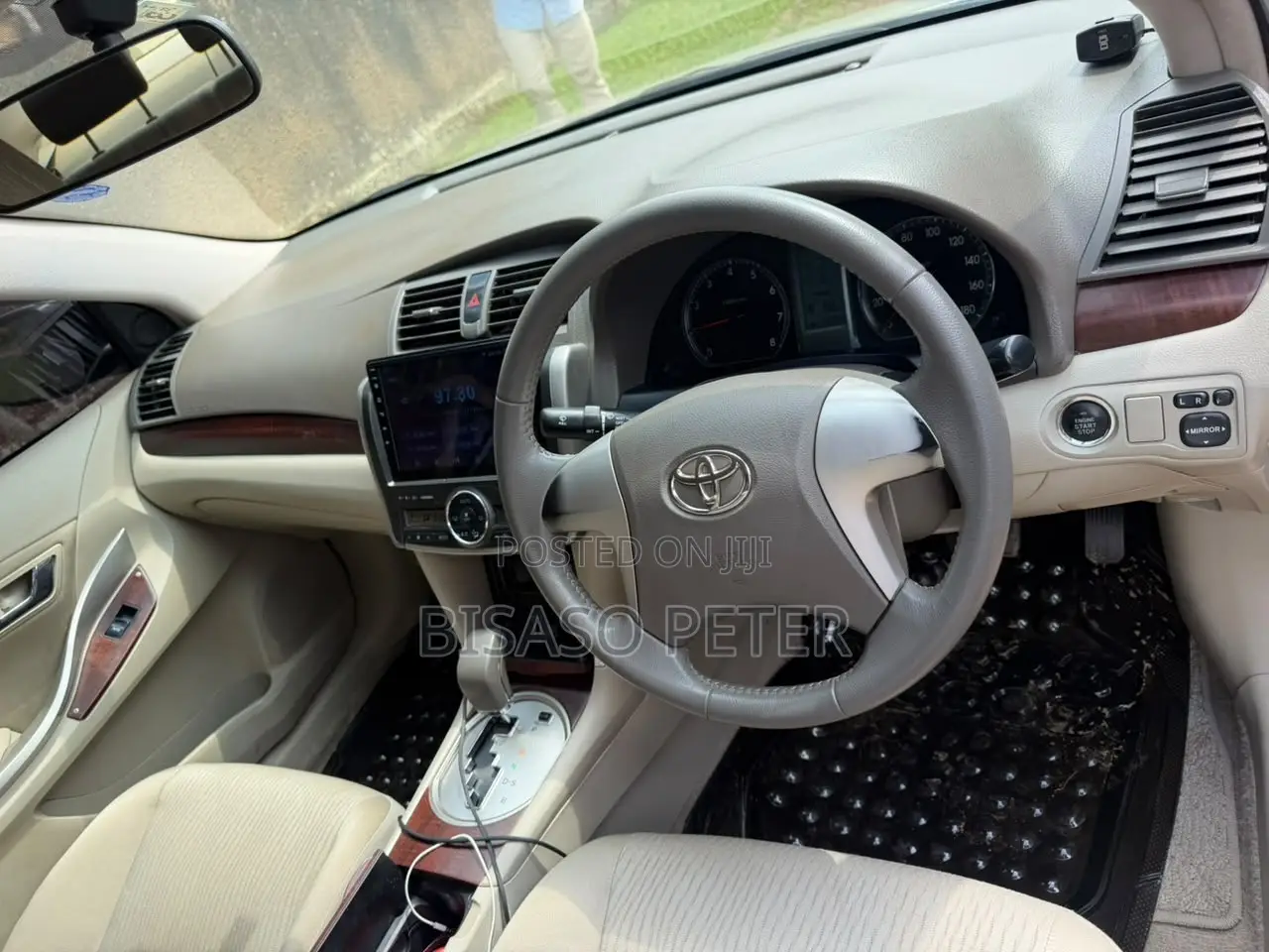 Toyota Premio 2011 Silver