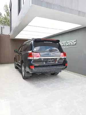 Toyota Land Cruiser 2017 Black