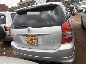 Toyota Wish 2006 Silver