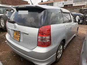 Toyota Wish 2006 Silver