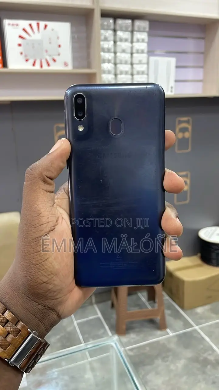 Samsung Galaxy M20 32 GB Black