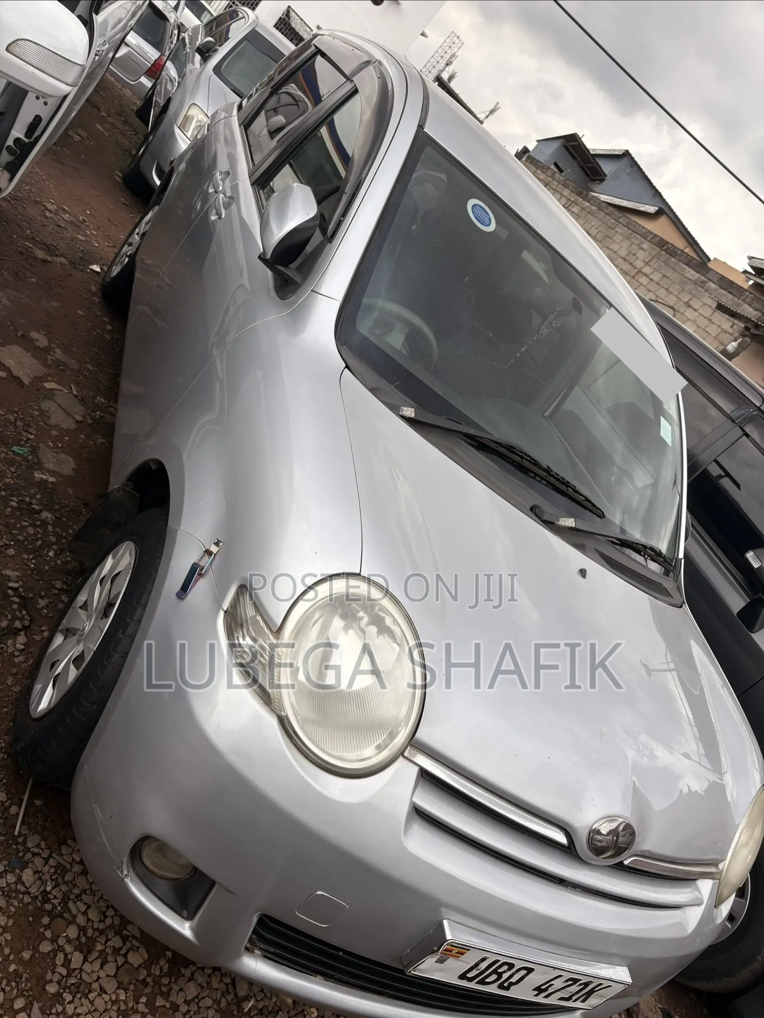 Toyota Sienta 2009 Silver