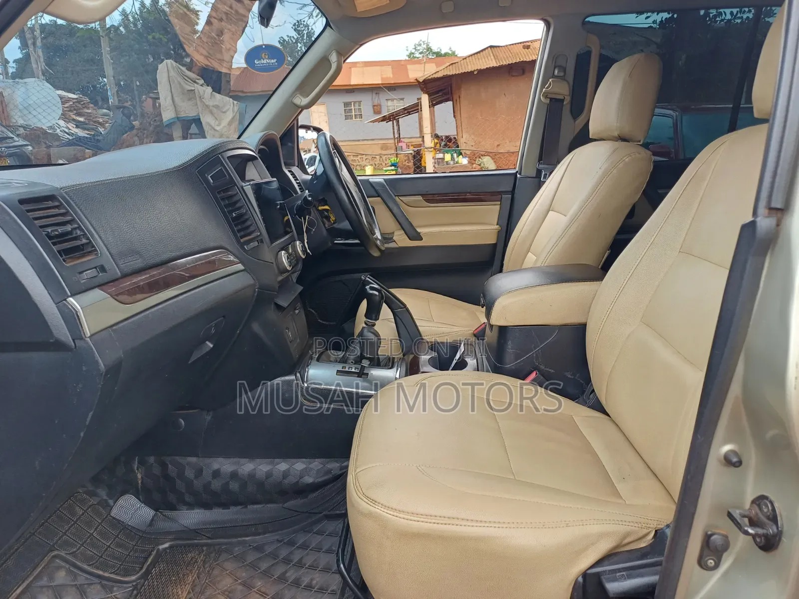 Mitsubishi Pajero 3.0 2010 Gray