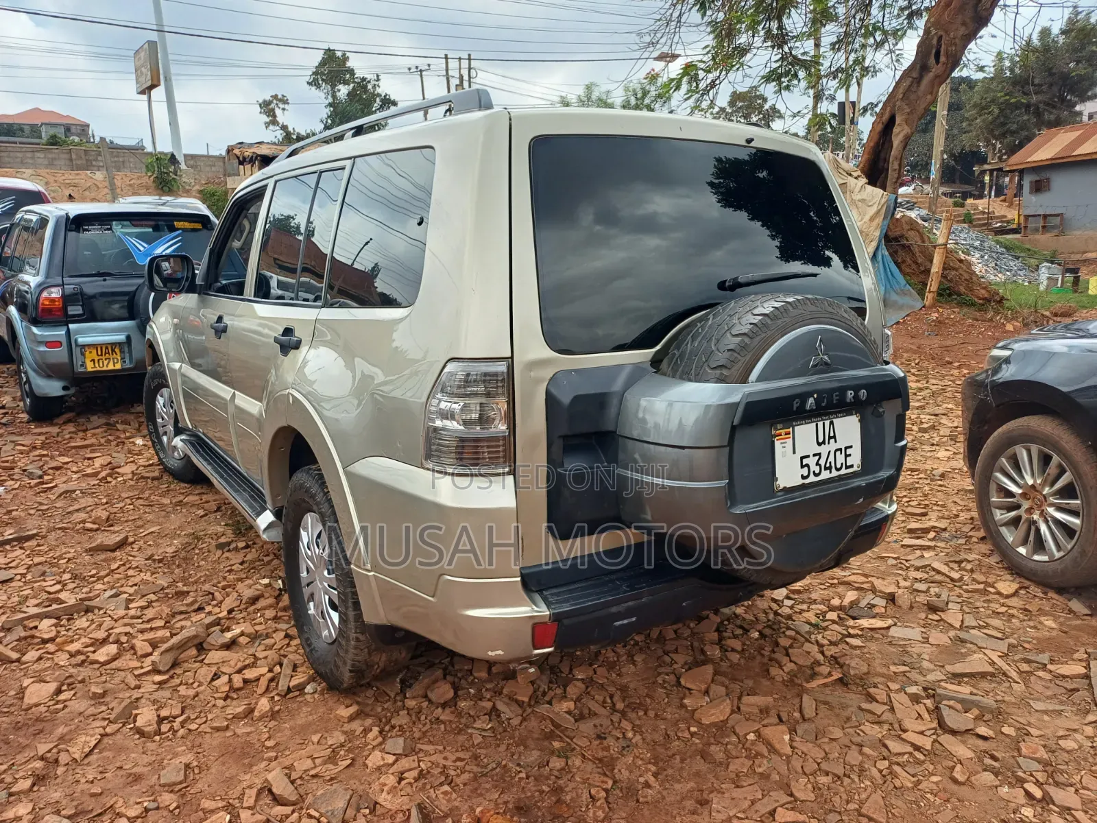 Mitsubishi Pajero 3.0 2010 Gray