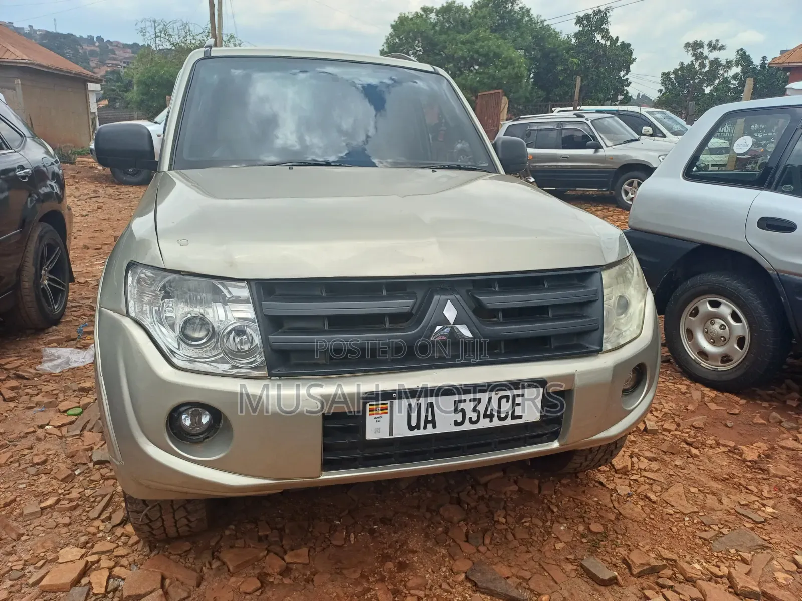 Mitsubishi Pajero 3.0 2010 Gray