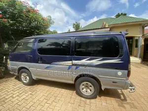 Toyota Grand HiAce G 3.0 Diesel Turbo 4WD 8-Seater 2002 Blue