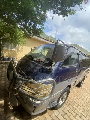 Toyota Grand HiAce G 3.0 Diesel Turbo 4WD 8-Seater 2002 Blue