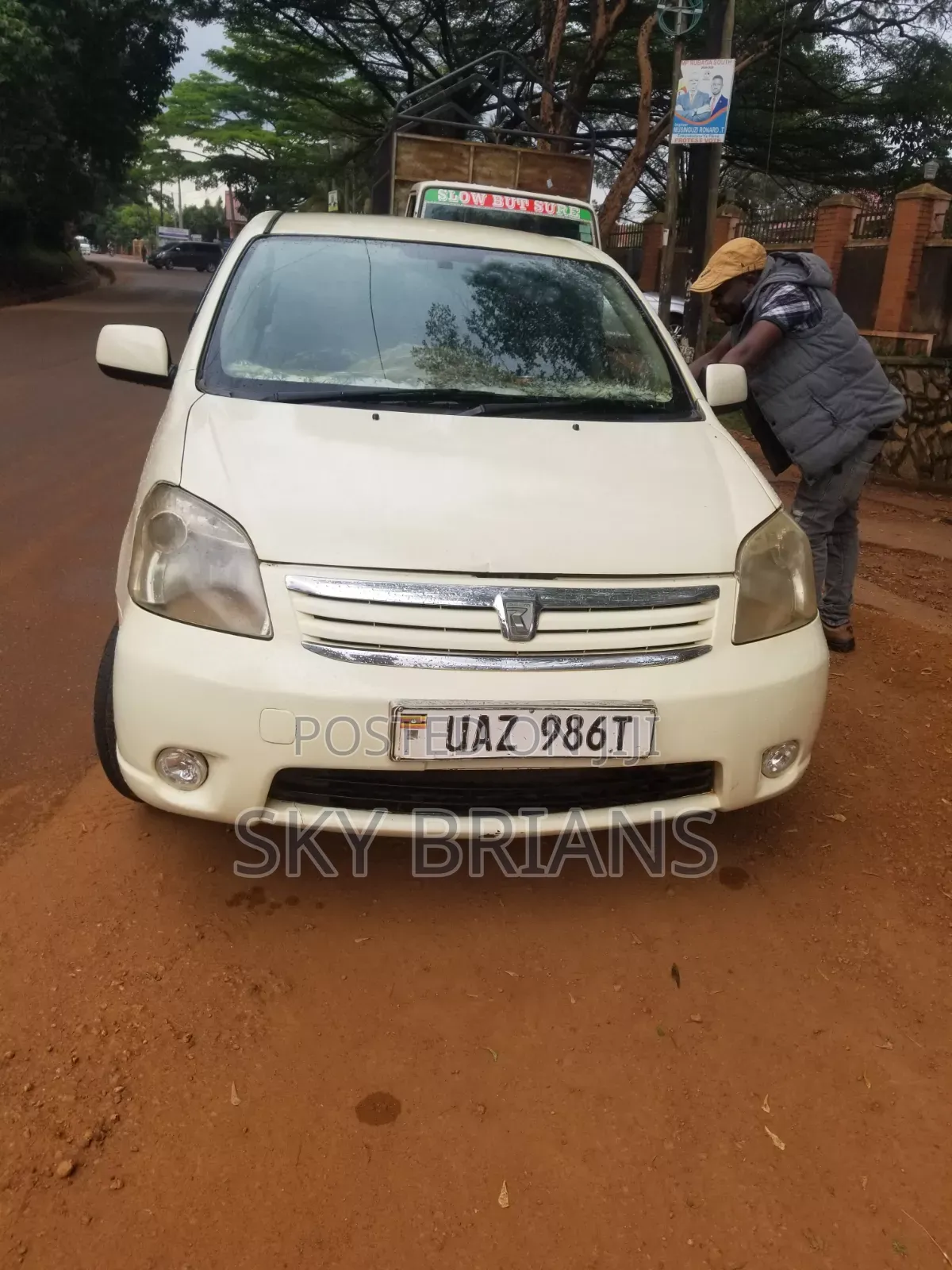 Toyota Raum 1.5 AWD 2006 Gold