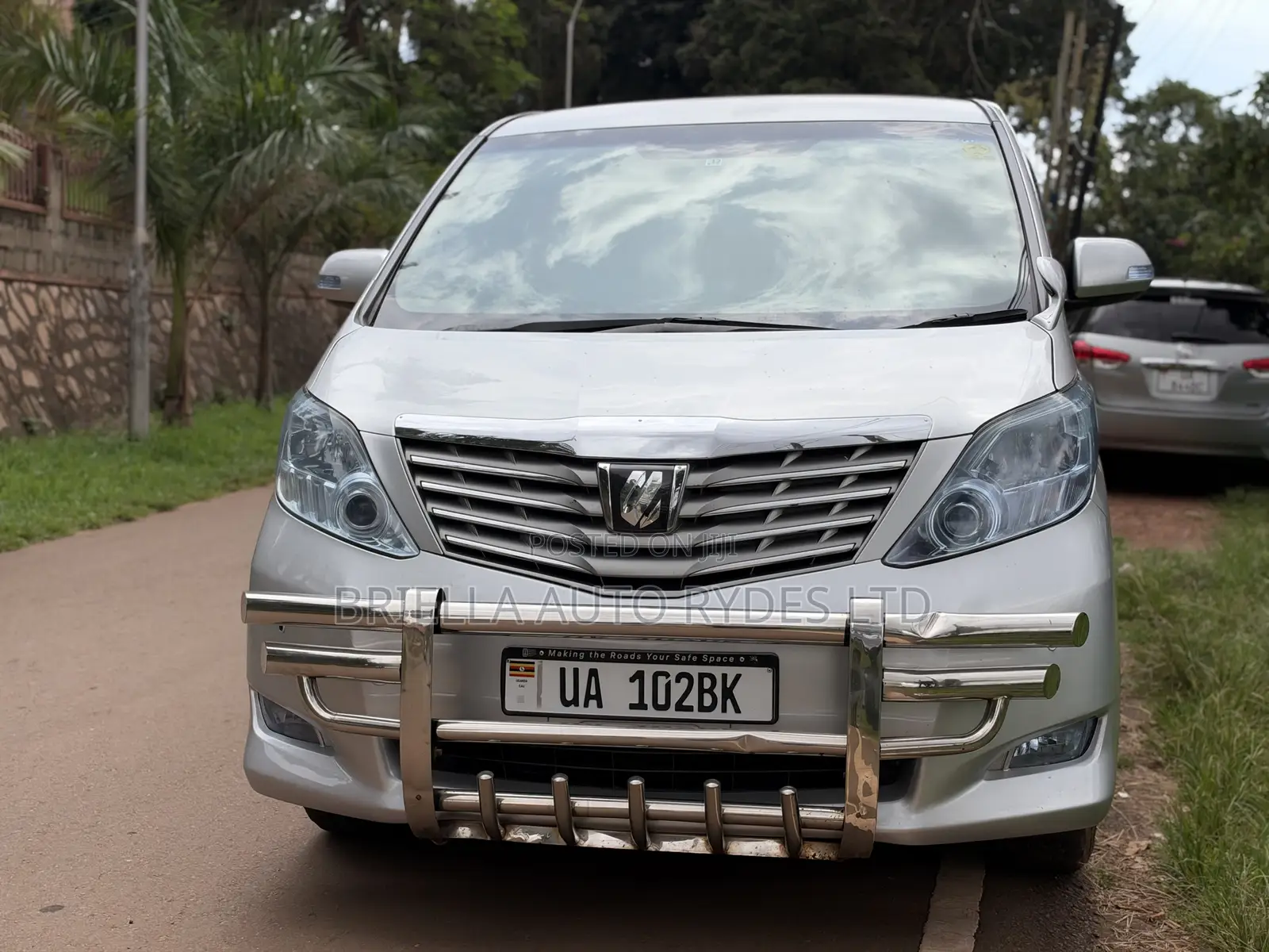 Toyota Alphard 2009 Silver