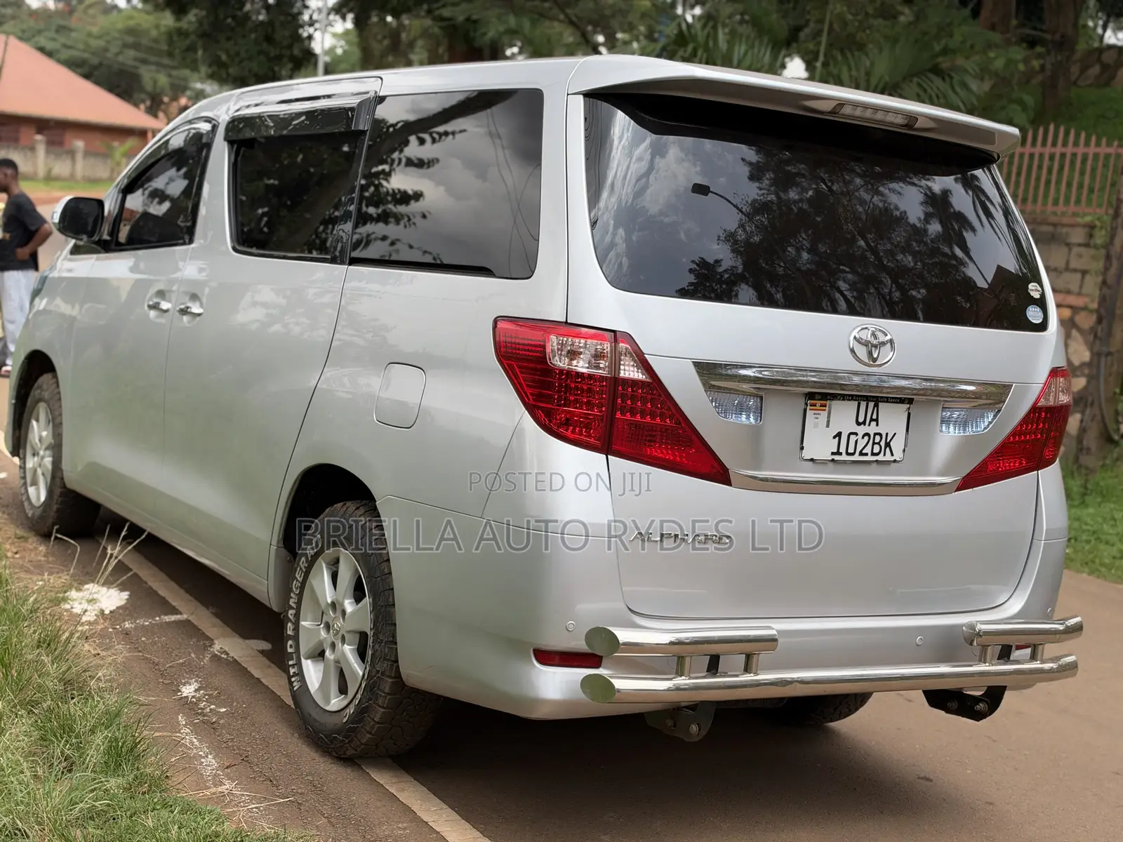 Toyota Alphard 2009 Silver