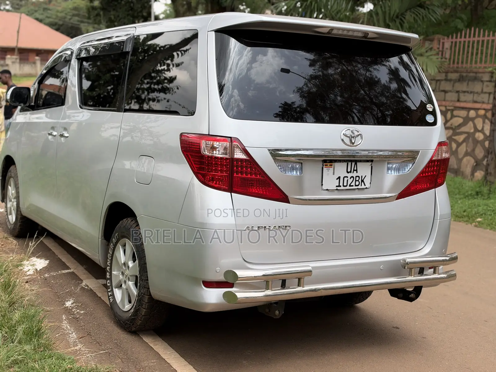 Toyota Alphard 2009 Silver