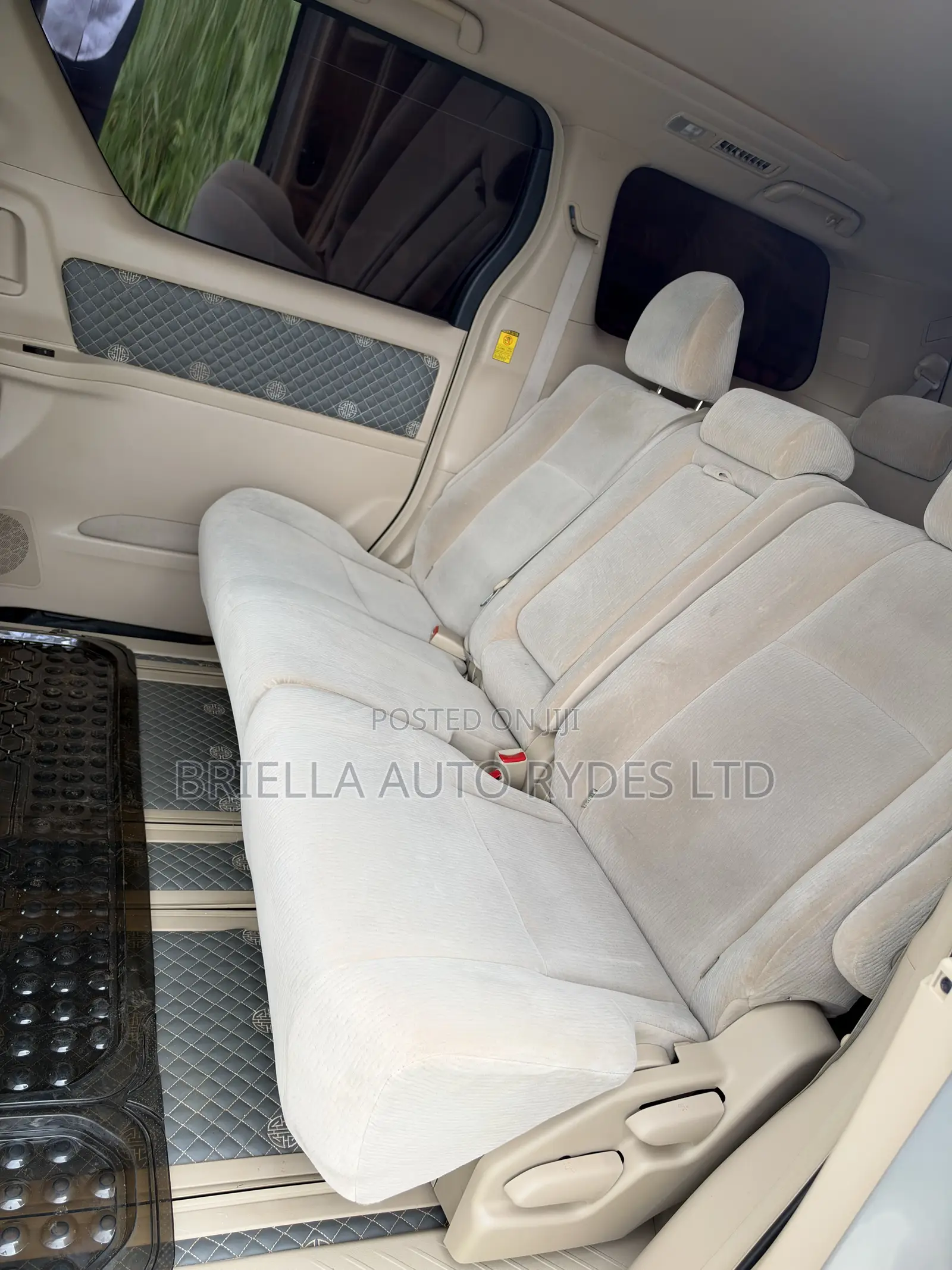 Toyota Alphard 2009 Silver