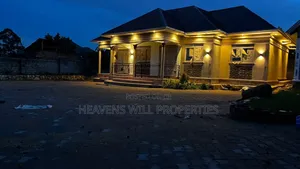 4bdrm Bungalow in 4Br House On 28, Division A for sale