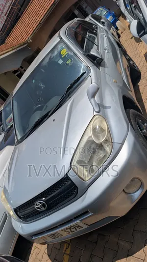 Toyota RAV4 Automatic 2002 Silver