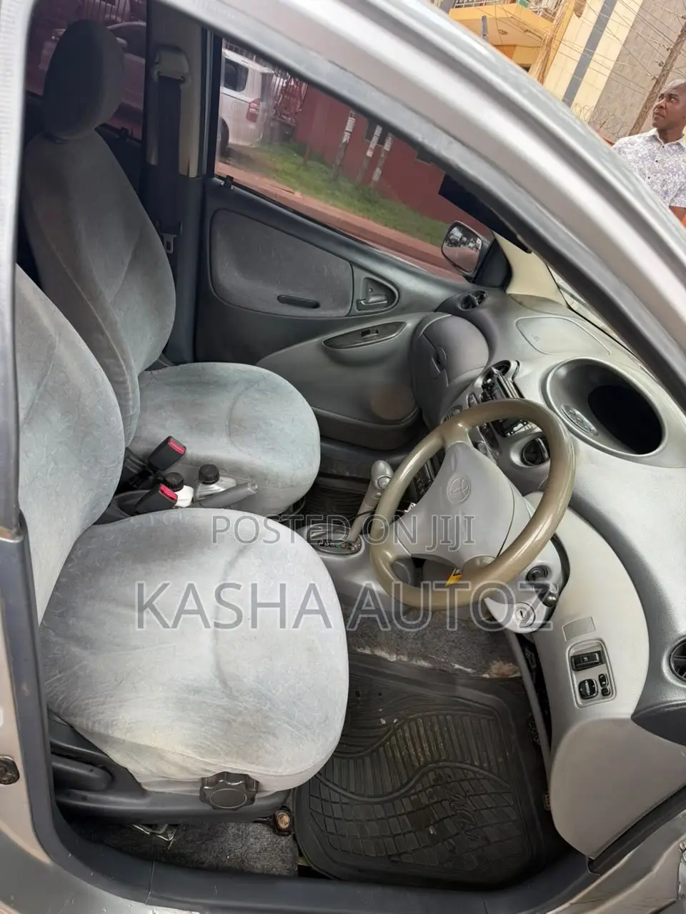 Toyota Vitz 2005 Silver