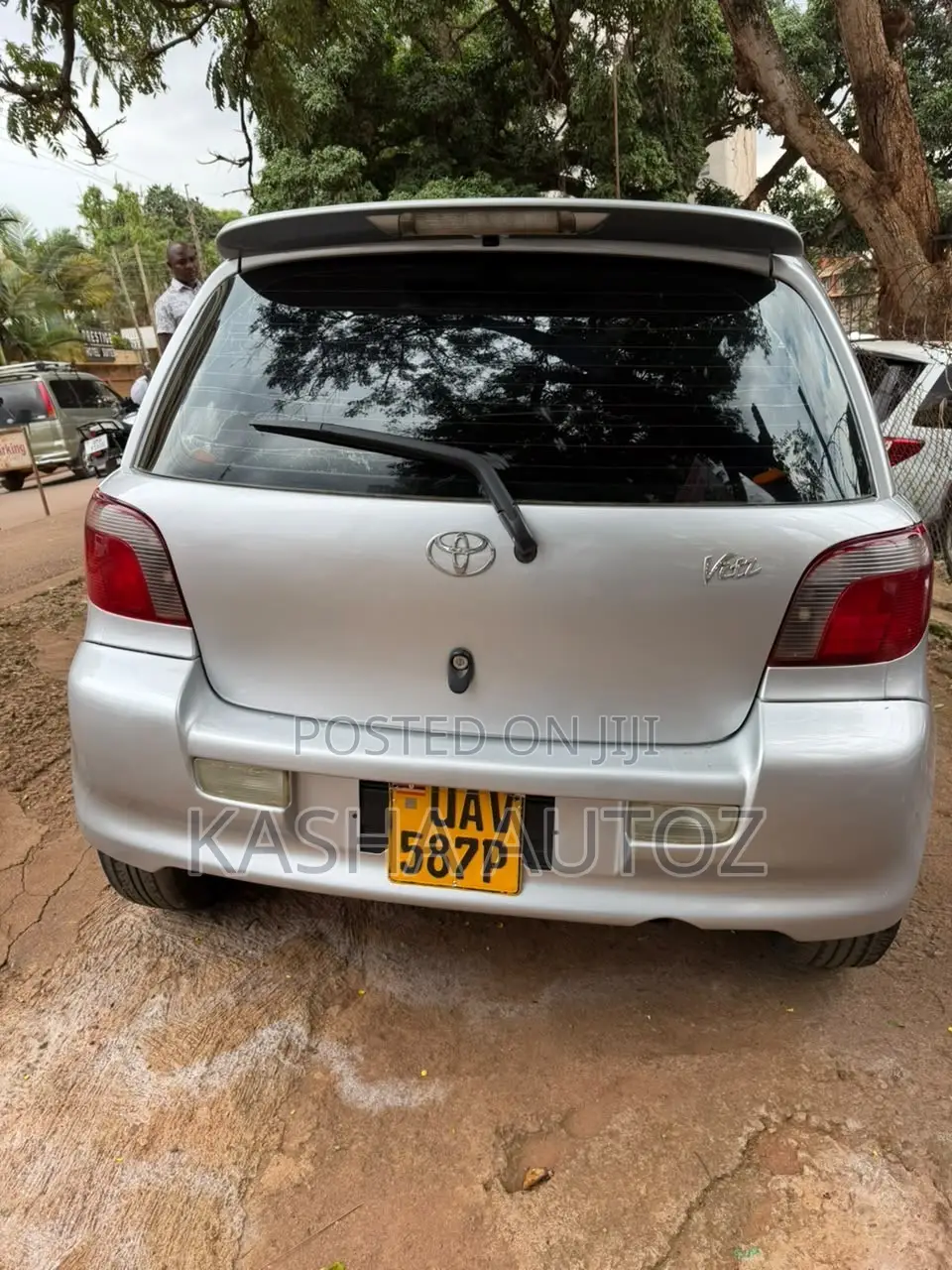 Toyota Vitz 2005 Silver