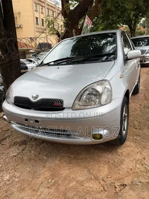 Toyota Vitz 2005 Silver